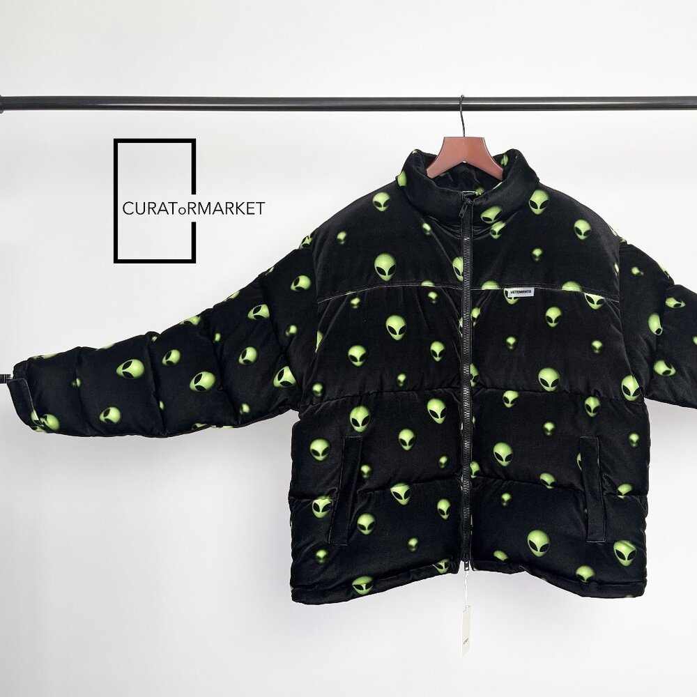Vetements: RARE Space Alien Head Velvet Down Padded Puffer Jacket FW22 - Picture 3 of 16